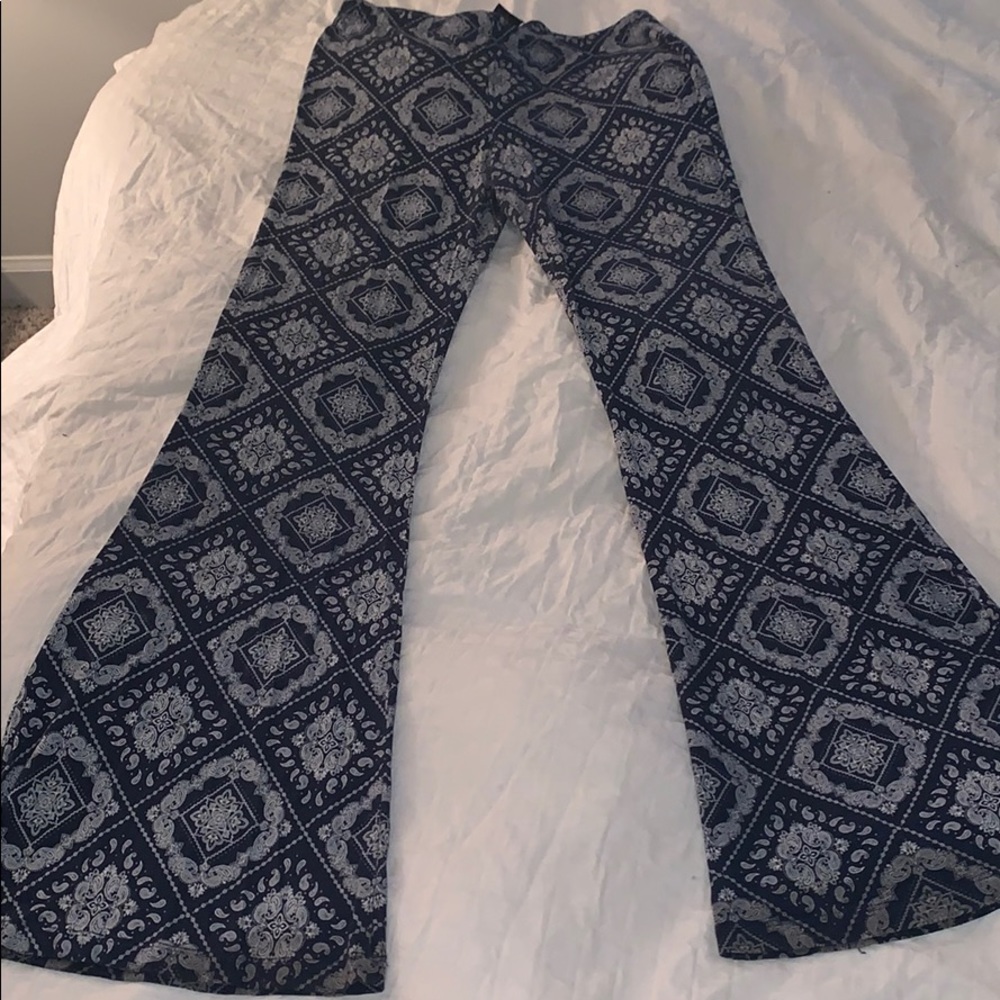 Forever 21 Flare Out Patterned Leggings
